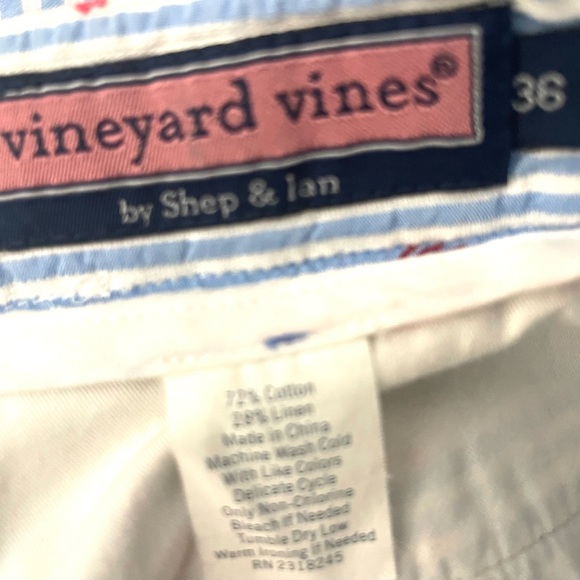 Vineyard Vines Men’s Blue White Stripe Shorts w Printed Lobsters 36”W - Picture 2 of 9